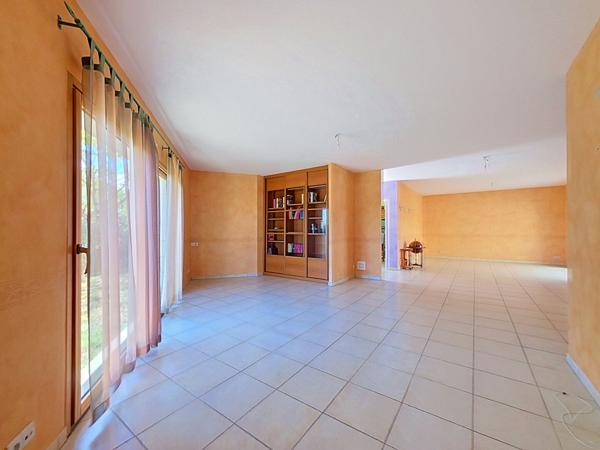 Maison de plain pied de 192m² Saint-Jean-De-Linières