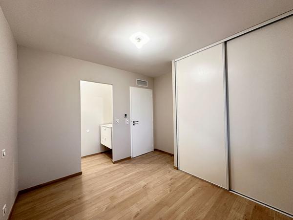 APPARTEMENT T4 AVEC TERRASSE ET GARAGE