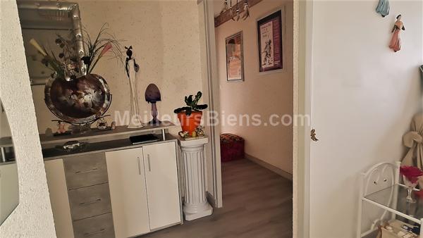 CUSSET A PROXIMITÉ DE TOUTES COMMODITÉS (PROCHE MAGASIN CARREFOUR)