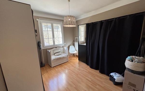 Maison à vendre    8 pièces •  Bédarrides