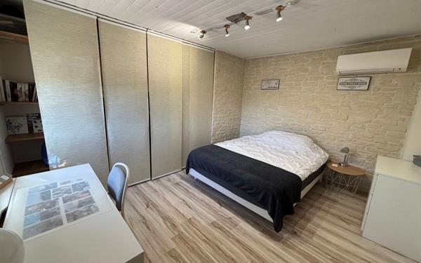Maison à vendre    8 pièces •  Bédarrides