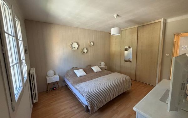 Maison à vendre    8 pièces •  Bédarrides