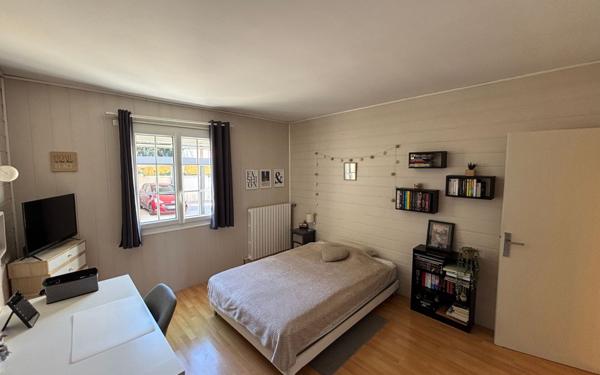 Maison à vendre    8 pièces •  Bédarrides