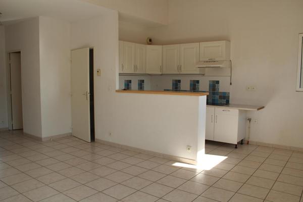 APPARTEMENT AVEC TERRASSE - GARAGE - ASCENSEUR