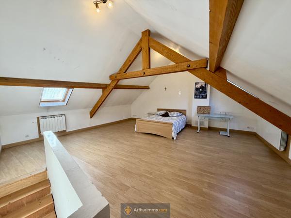 La Ferté-sous-Jouarre (77260) Maison de village T5 110 m² – 1 garage – 2 caves.