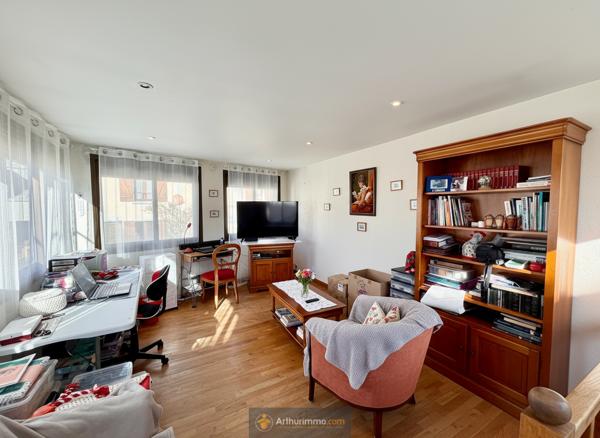 La Ferté-sous-Jouarre (77260) Maison de village T5 110 m² – 1 garage – 2 caves.