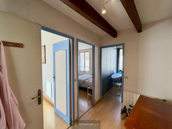 La Ferté-sous-Jouarre (77260) Maison de village T5 110 m² – 1 garage – 2 caves.