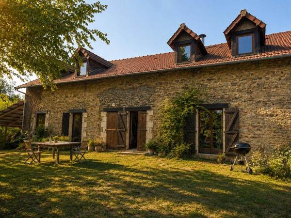Maison à vendre 296 520 € Bourganeuf 9 p 323 m² DPE D