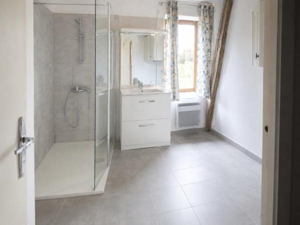 Maison à vendre 296 520 € Bourganeuf 9 p 323 m² DPE D