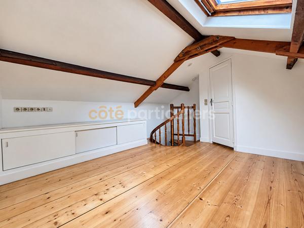 Location
                Appartement40,25 m² - 2 Pièces -
                    LE VESINET (78110)