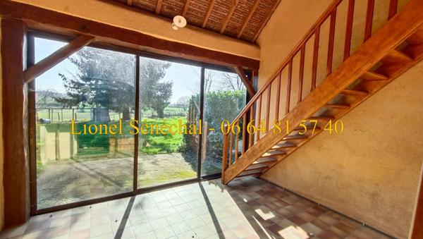 Maison sans vis - à - vis 13 pièces 172 m2 sur une parcelle de 7 000 m2