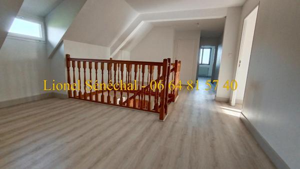 Maison sans vis - à - vis 13 pièces 172 m2 sur une parcelle de 7 000 m2