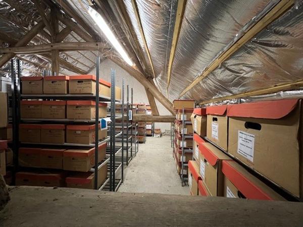 Bureaux à vendre à Limours site indépendant avec nombreux stationnements