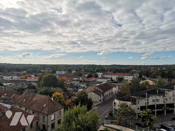 St-Dizier, proche centre-ville bel appartement de 108m2