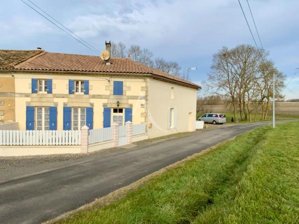 Maison au charme authentique, au coeur de la campagne charentaise !