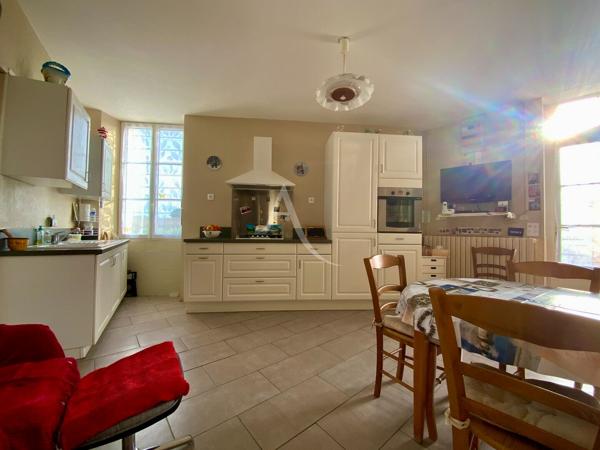 Maison au charme authentique, au coeur de la campagne charentaise !