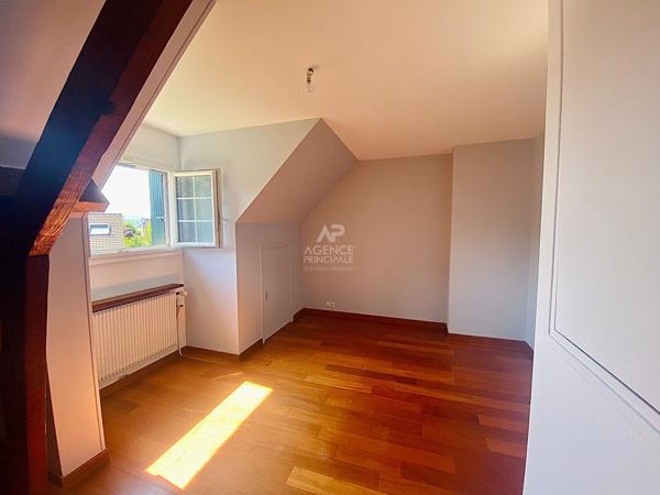 MAISON CONFLANS STE HONORINE - 6 PIÈCES - 120m² 514 500 € **  - Référence  8211