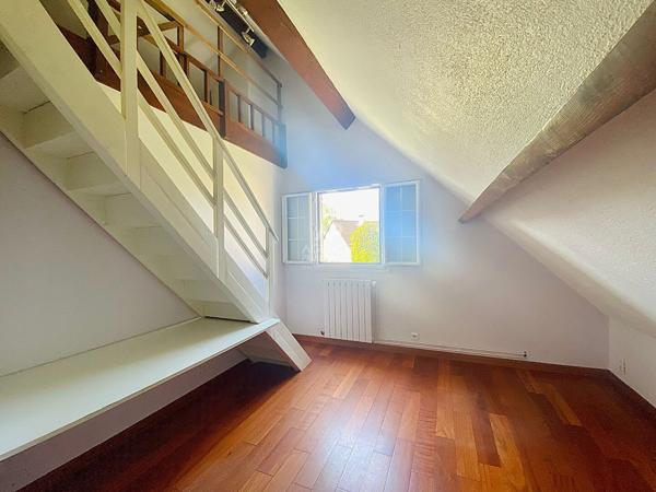 MAISON CONFLANS STE HONORINE - 6 PIÈCES - 120m² 514 500 € **  - Référence  8211