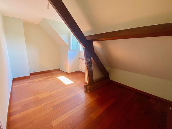 MAISON CONFLANS STE HONORINE - 6 PIÈCES - 120m² 514 500 € **  - Référence  8211