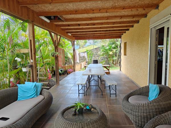 Villa de 165 m2 de type F4 au retrait de la ville