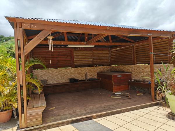 Villa de 165 m2 de type F4 au retrait de la ville