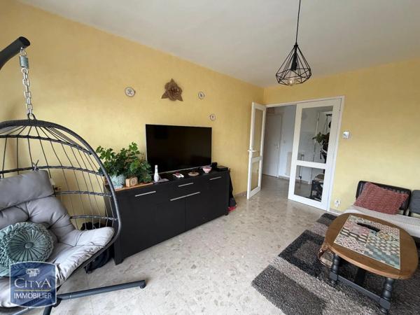Appartement à louer 2 pièces 61.48m² Quimper (29000)
