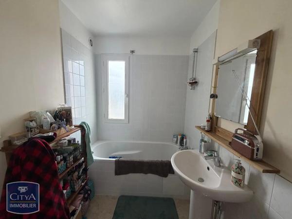 Appartement à louer 2 pièces 61.48m² Quimper (29000)