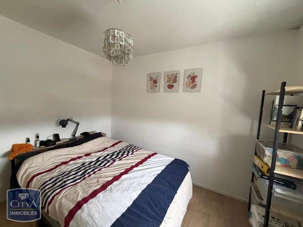 Appartement à louer 2 pièces 61.48m² Quimper (29000)
