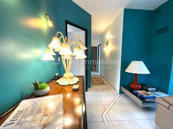 BOULIAC VILLA T6 235M² PLAIN-PIED, PISCINE, GARAGE