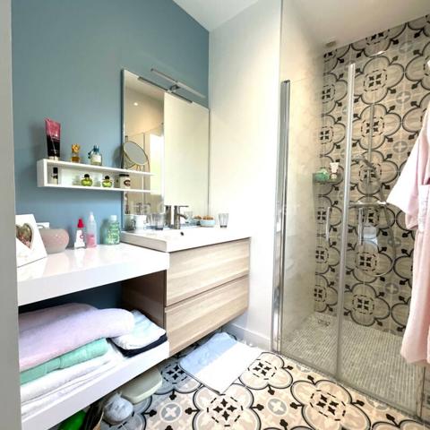 BOULIAC VILLA T6 235M² PLAIN-PIED, PISCINE, GARAGE