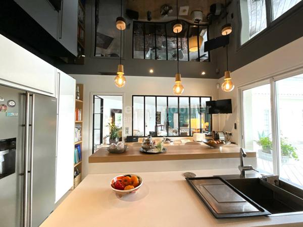 BOULIAC VILLA T6 235M² PLAIN-PIED, PISCINE, GARAGE