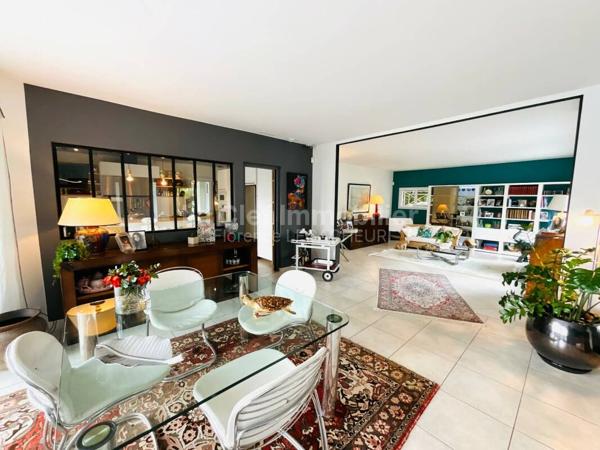 BOULIAC VILLA T6 235M² PLAIN-PIED, PISCINE, GARAGE