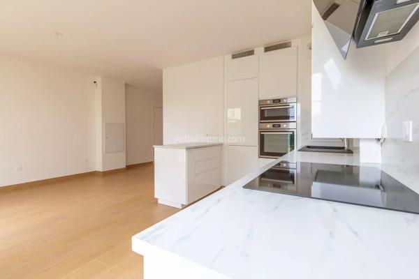 Vente                                                      Appartement
                        
                     3 pièces                      62 m2                     à Dampmart