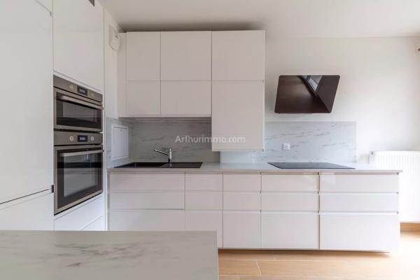 Vente                                                      Appartement
                        
                     3 pièces                      62 m2                     à Dampmart