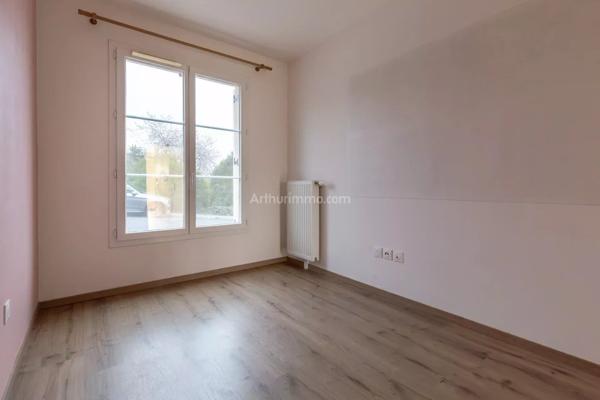 Vente                                                      Appartement
                        
                     3 pièces                      62 m2                     à Dampmart