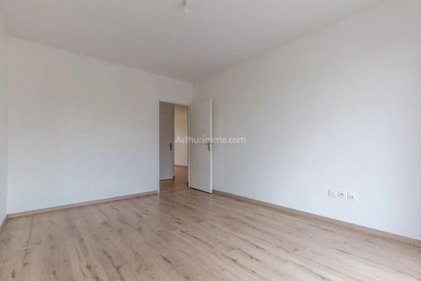 Vente                                                      Appartement
                        
                     3 pièces                      62 m2                     à Dampmart