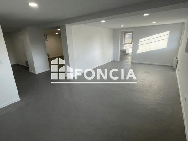 À vendre Local commercial 91.84 m² - ÉTampes 91150