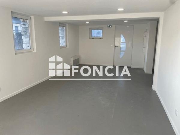 À vendre Local commercial 91.84 m² - ÉTampes 91150