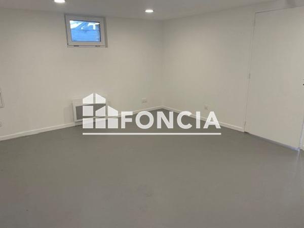 À vendre Local commercial 91.84 m² - ÉTampes 91150