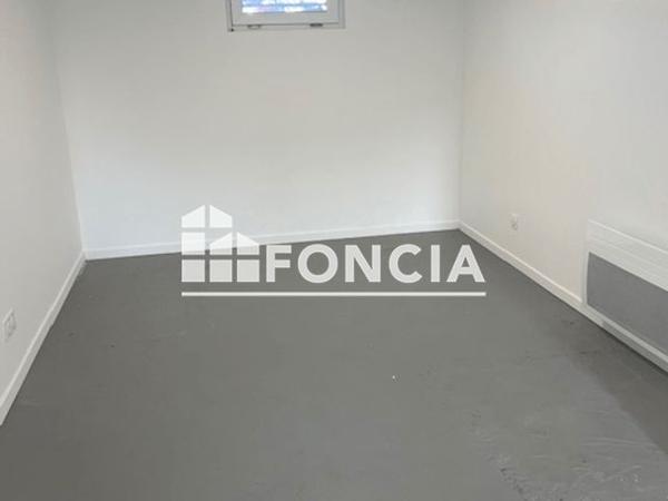 À vendre Local commercial 91.84 m² - ÉTampes 91150