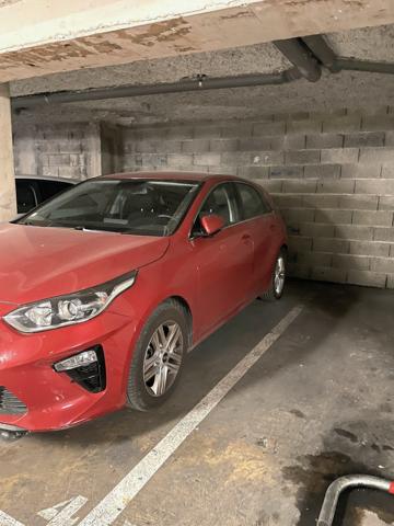 Parking
        
        - 12 m² Exclusivité 32 000 € *