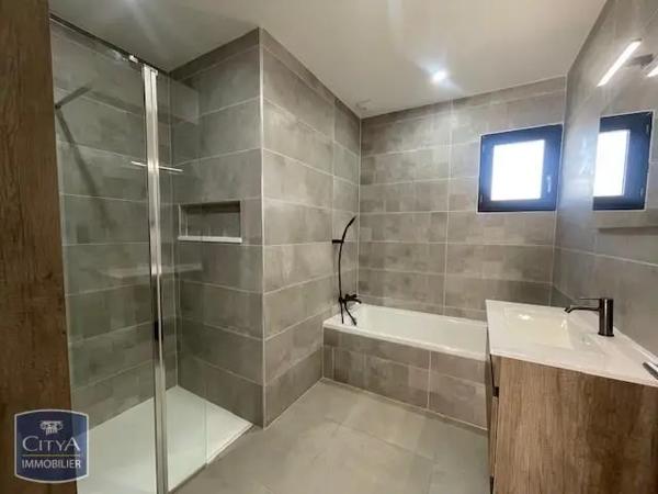 Maison à louer 4 pièces 80m²