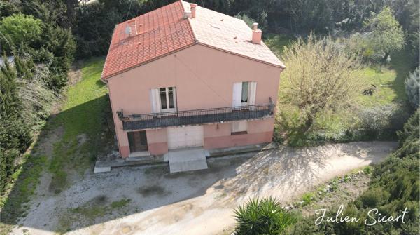 Villa 4 faces sur 1500m² de terrain