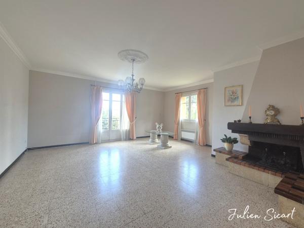 Villa 4 faces sur 1500m² de terrain