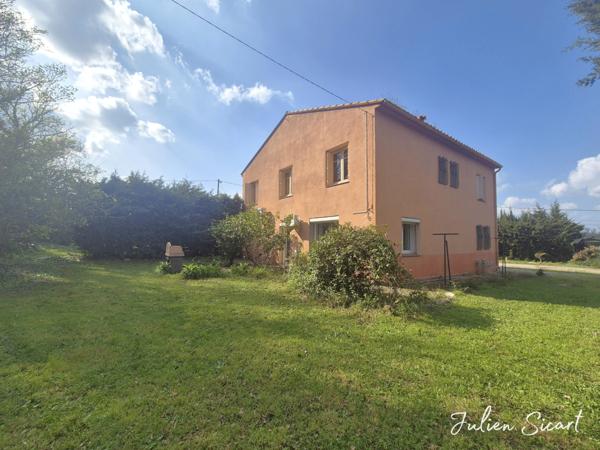 Villa 4 faces sur 1500m² de terrain