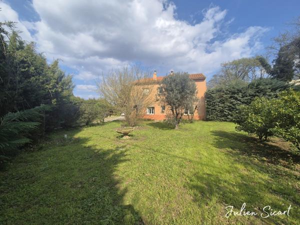 Villa 4 faces sur 1500m² de terrain