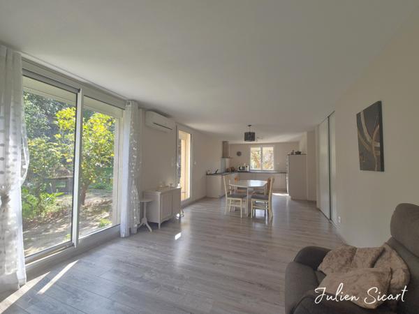 Villa 4 faces sur 1500m² de terrain