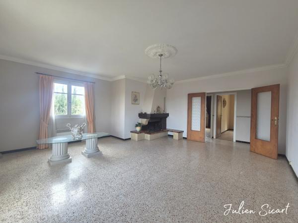 Villa 4 faces sur 1500m² de terrain