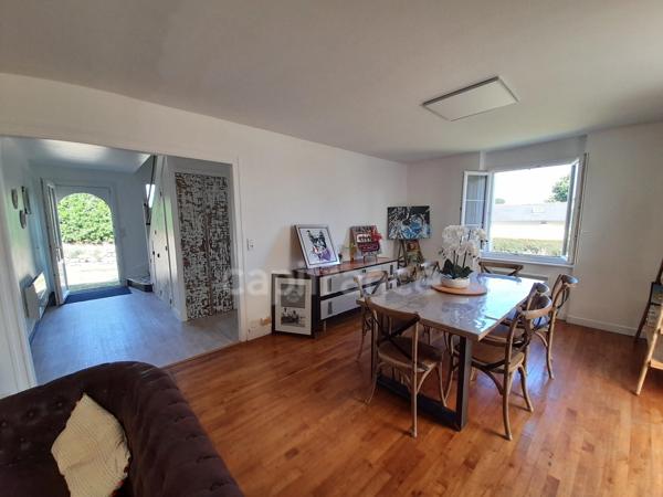 Maison à vendre 6 pièces LOCRONAN (29180)- Parcelle de 656 m2- Surface habitable: 151.82m2 -4 chambres- 2 salles d'eau- garage-