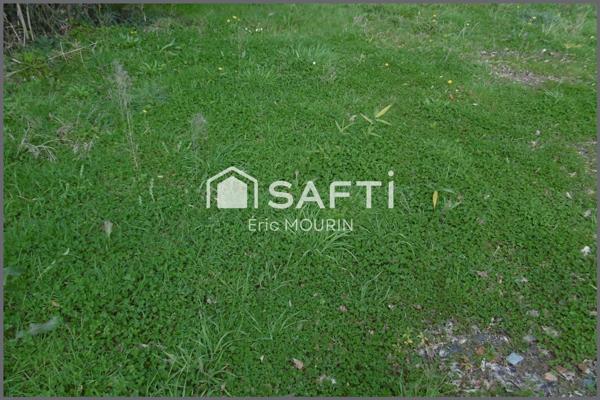 Terrain constructible,  proche des commodités.